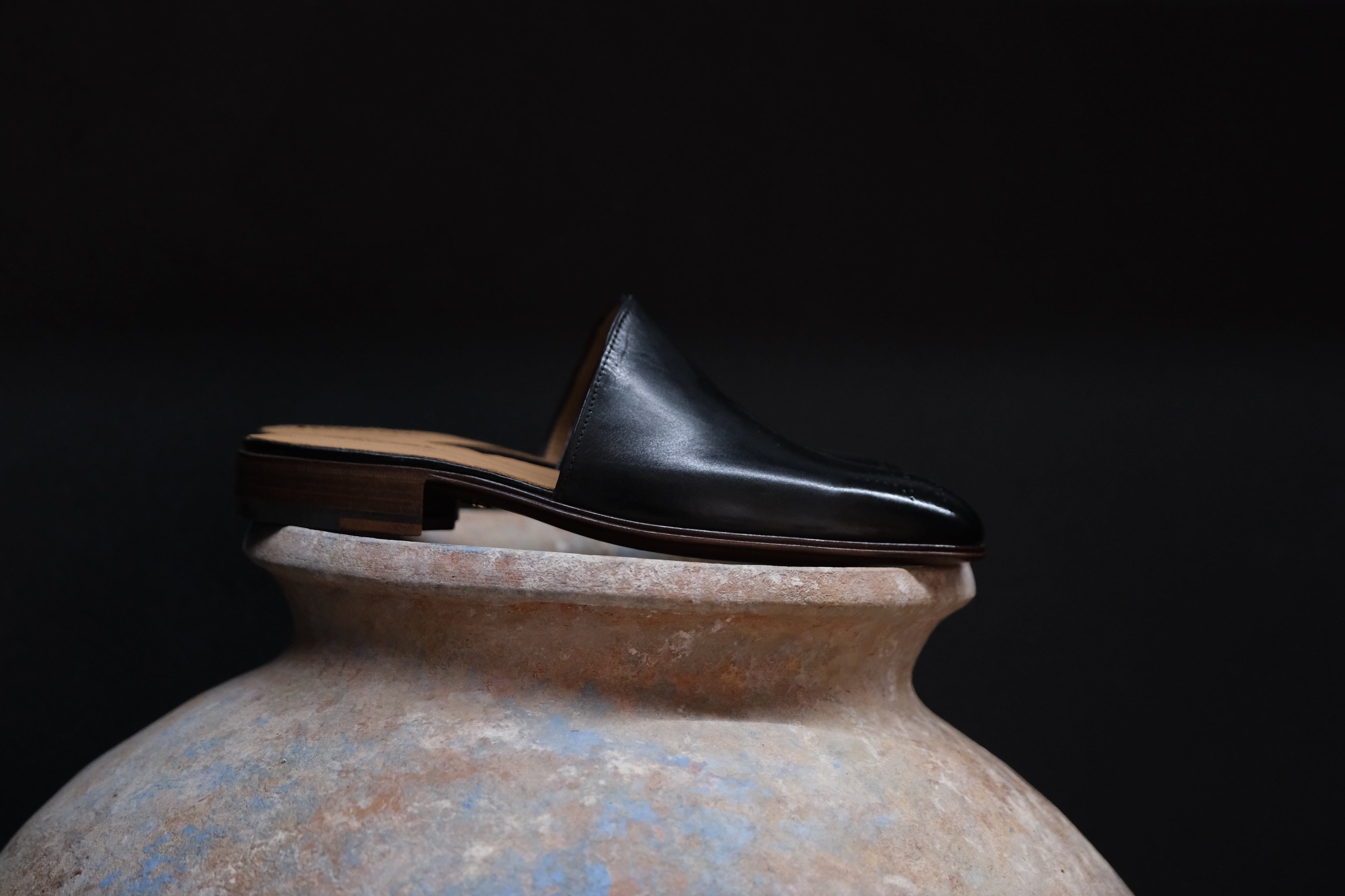 Le Yucca's × HARK KYOTO Y32120 BATMAN MEDALLION SANDAL – Lister