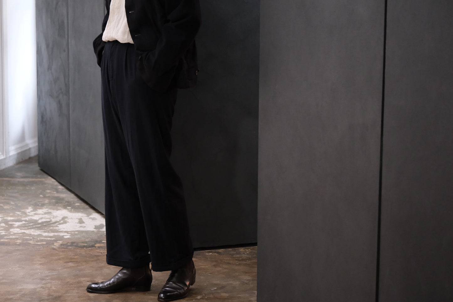 Geoffrey B. Small/EV6P11 fabric &color. Piacenza F.lli Cerriti Nobility Super 150’s 102/44 hand dyed Navy