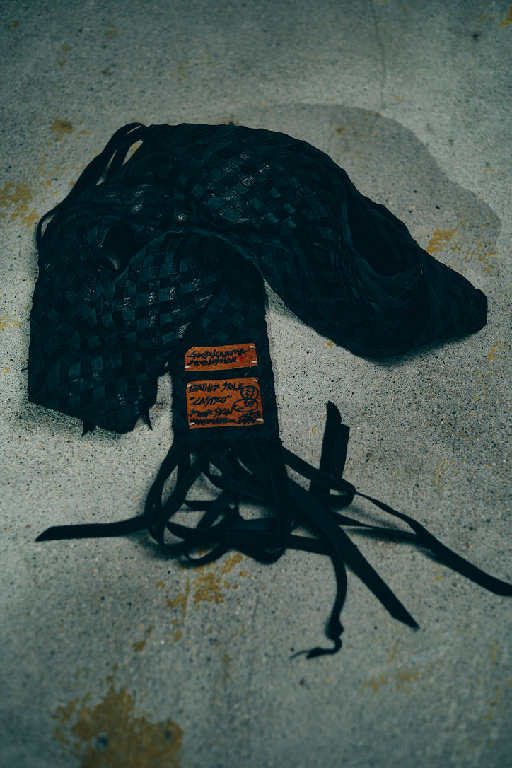 GOOD KARMA DEVELOPMENT /  Leather Stole"CASTRO" / BLACK