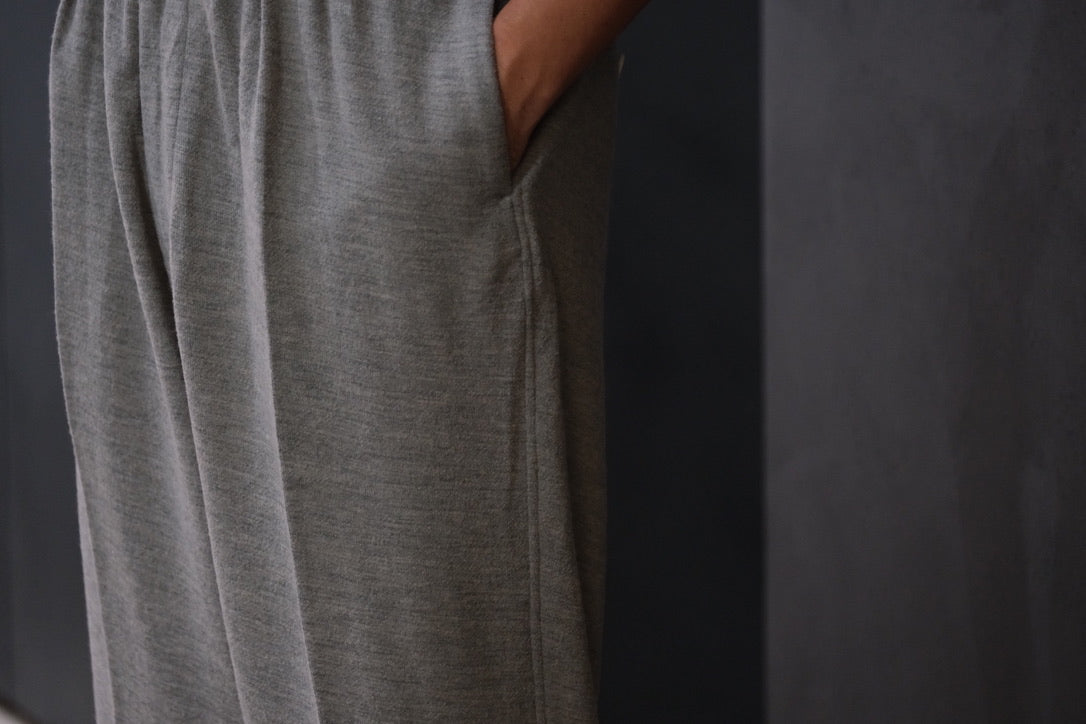nonnotte/Elastic In-Tuck Wide Tapered Trousers/Super 120’s Air Inlay Melton