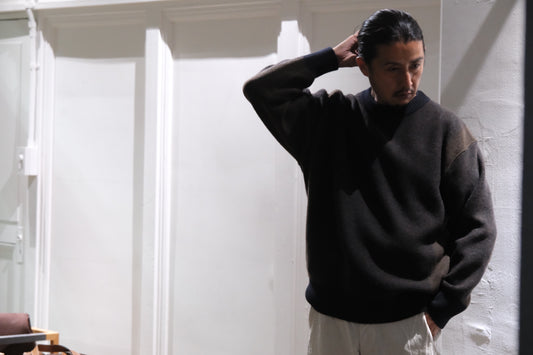 Slope slow /BICOLOR CREWNECK SWEATER