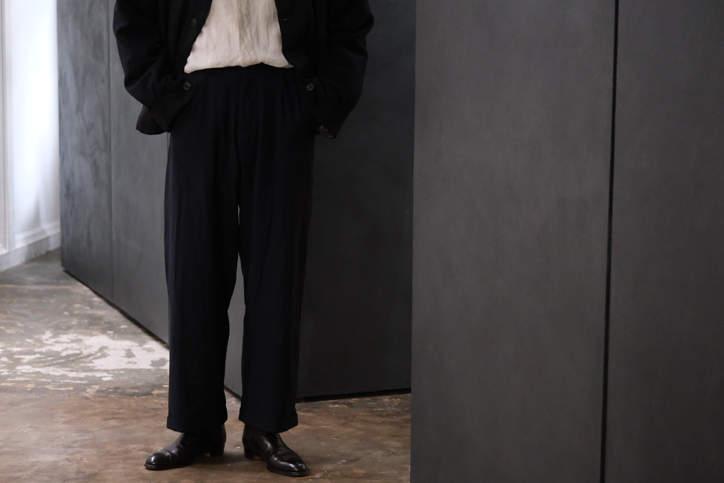 Geoffrey B. Small/EV6P11 fabric &color. Piacenza F.lli Cerriti Nobility Super 150’s 102/44 hand dyed Navy