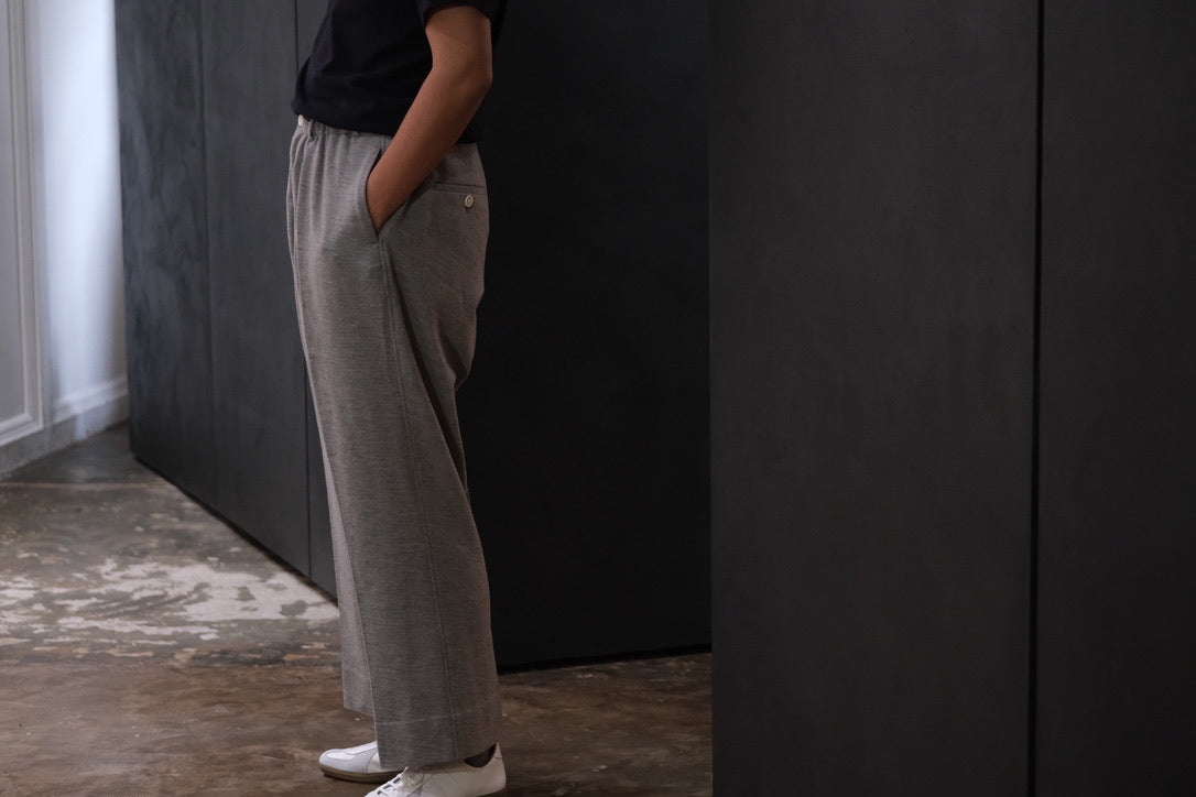 nonnotte/Elastic In-Tuck Wide Tapered Trousers/Super 120’s Air Inlay Melton