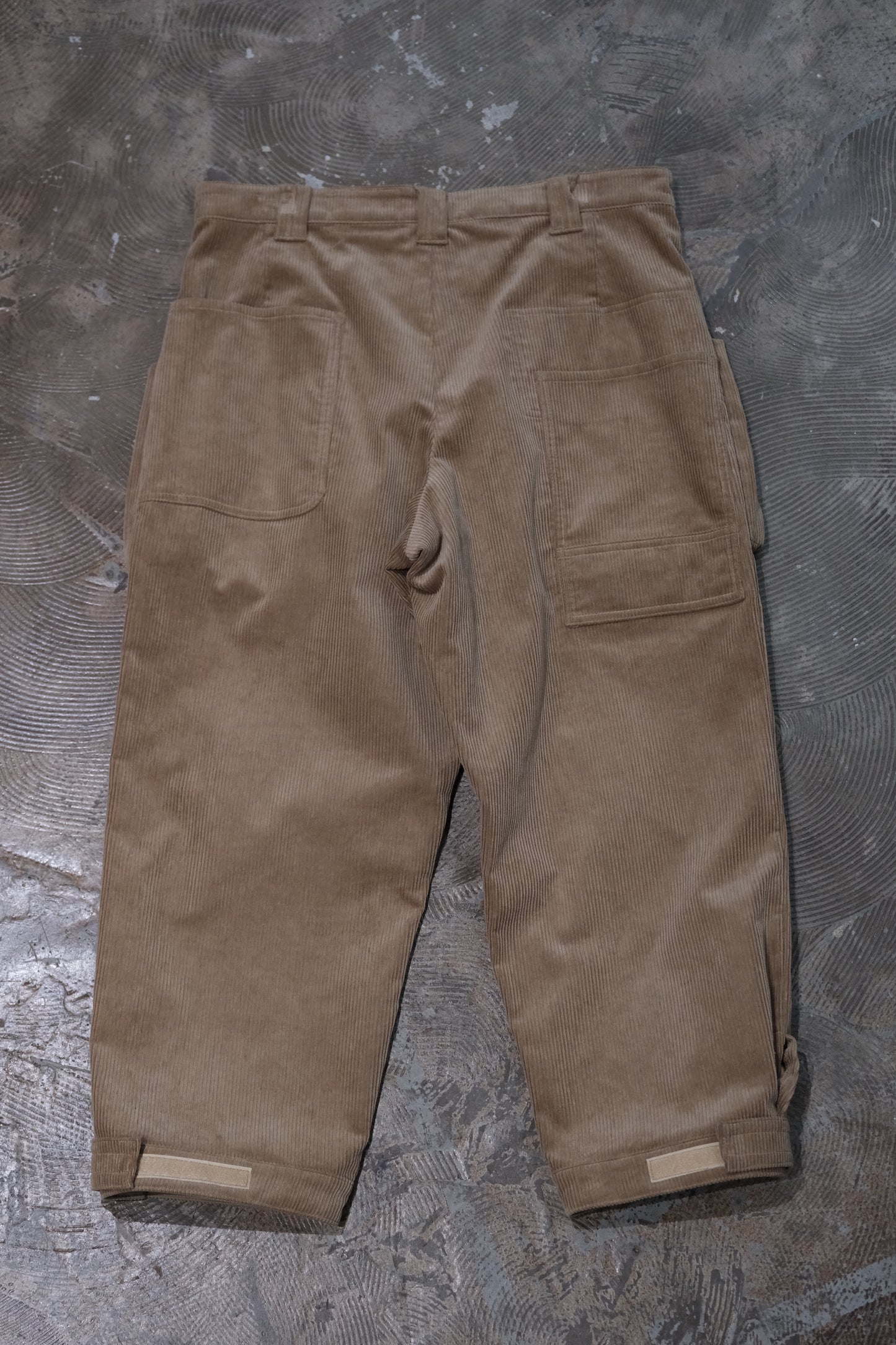Senelier / Toolbox cropped corduroy pants / SE-PA-10-0123 /  BEIGE