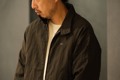 Massimo osti studio / TECH WO BOMBER / OW SHORT JACKET IN LANA TECNICA / TURKISH COFFEE