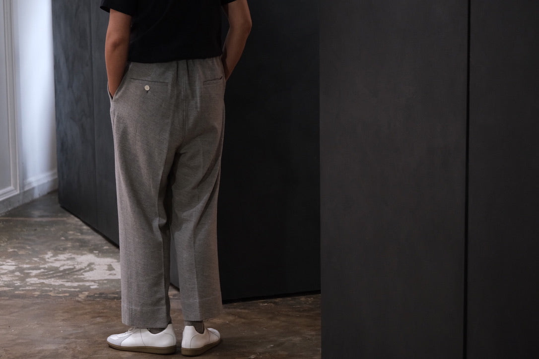 nonnotte/Elastic In-Tuck Wide Tapered Trousers/Super 120’s Air Inlay Melton