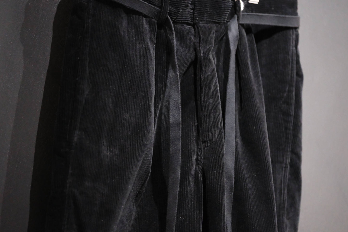 2026AW受注商品/COHERENCE/ALAIN/10 WALE CORDUROY/BLACK