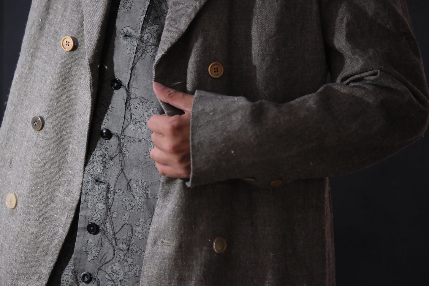 A TENTATIVE ATELIER /  Mattheus  /  DOUBLE BREAST TAILORED COAT