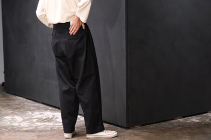 APPLIED ART FORMS/Sculpture Pants