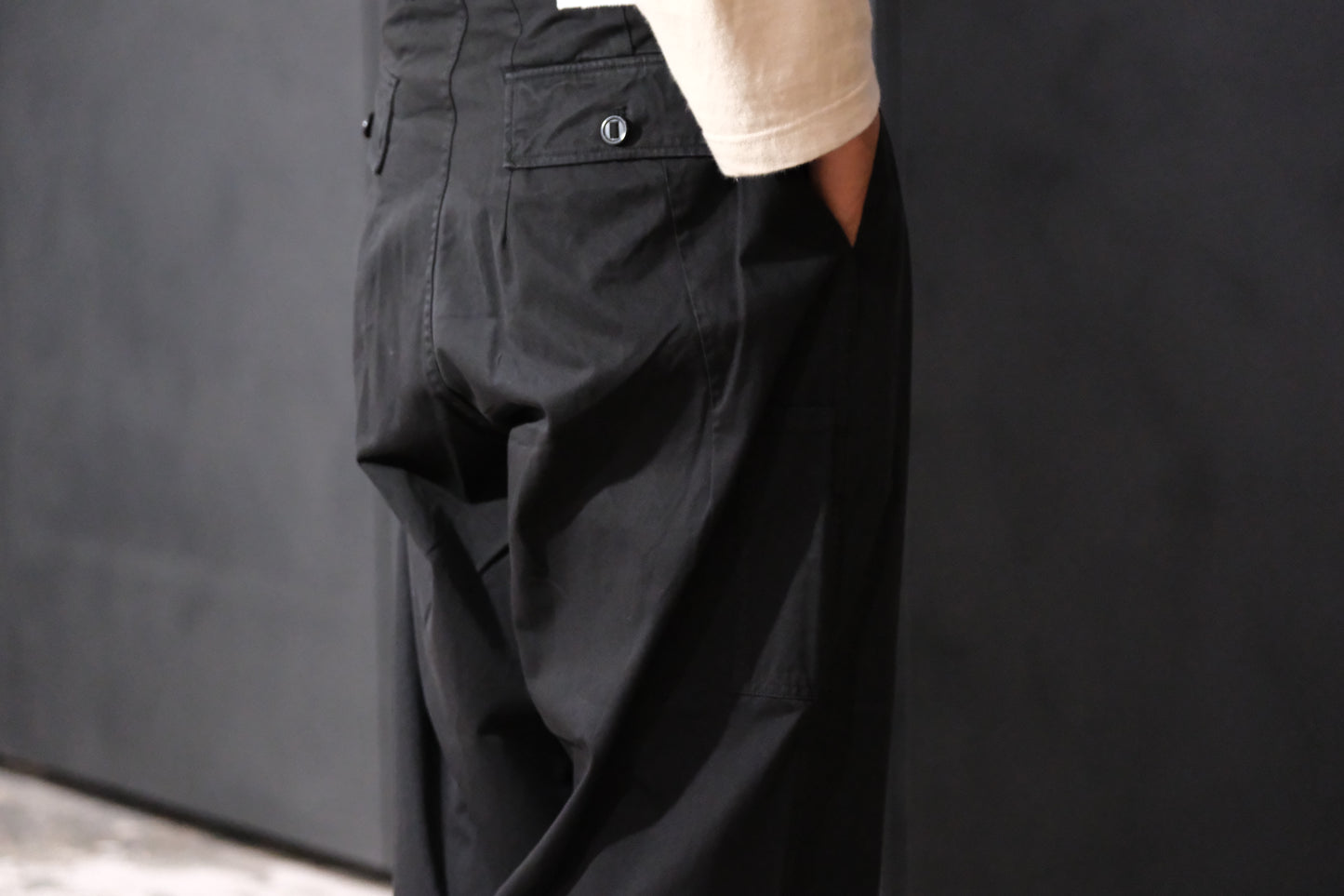 APPLIED ART FORMS/Sculpture Pants