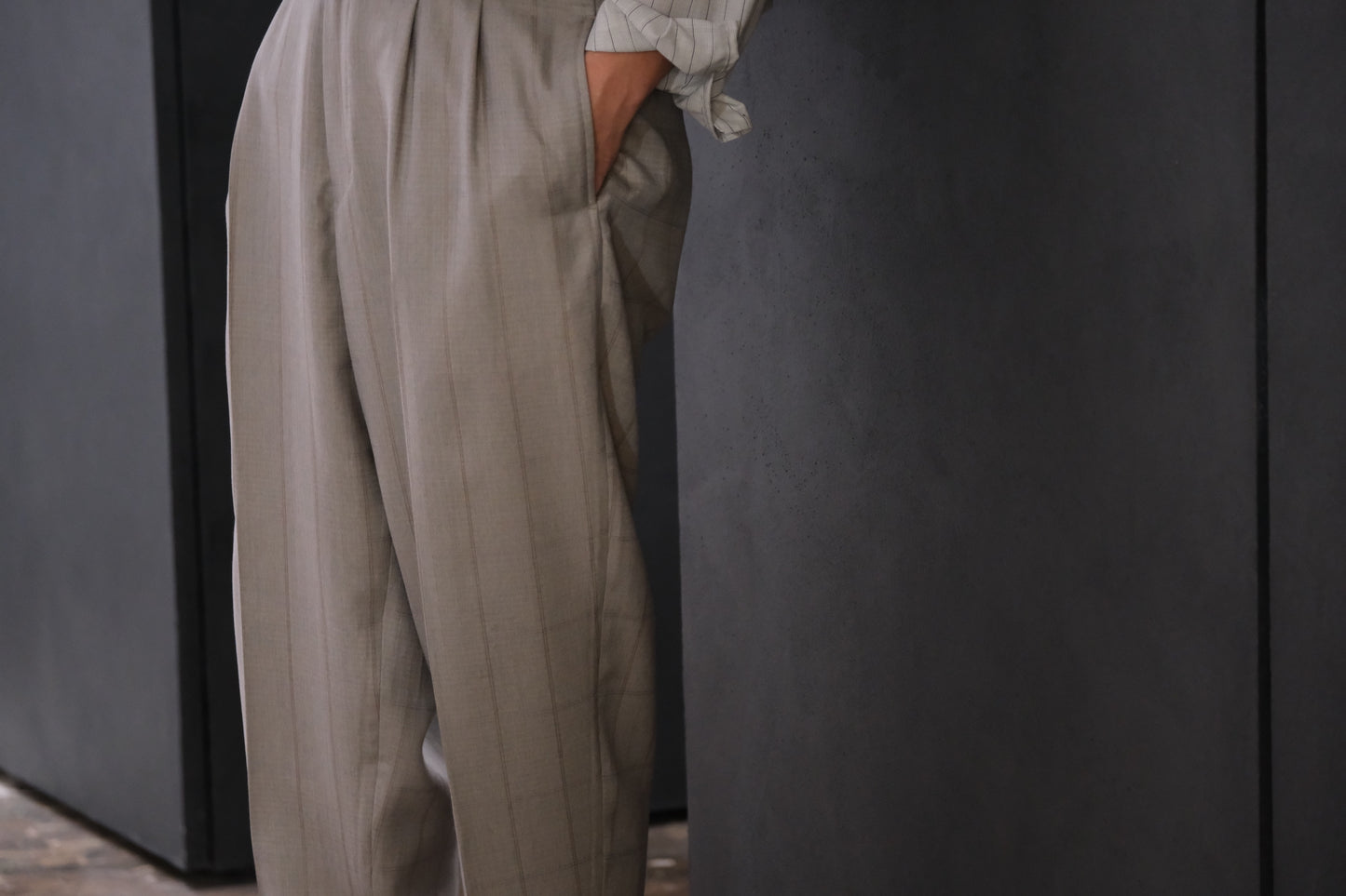 nonnotte / 2-Tuck Wide Tapered Trousers /  Wool/Silk Ghost Plaid