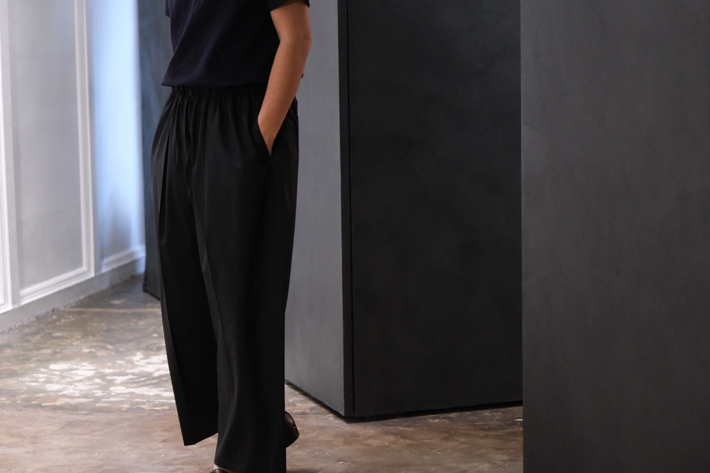 POSTELEGANT/ Wool Extra Wide Trousers