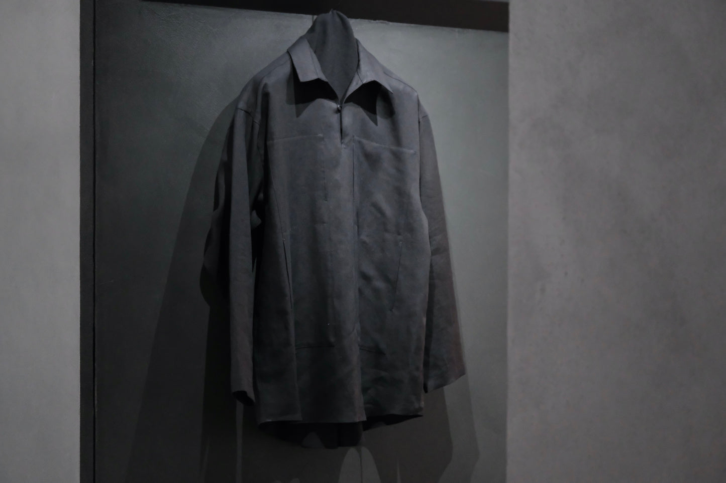 POSTELEGANT/ Linen Gathered Pull-Over Shirt/Black