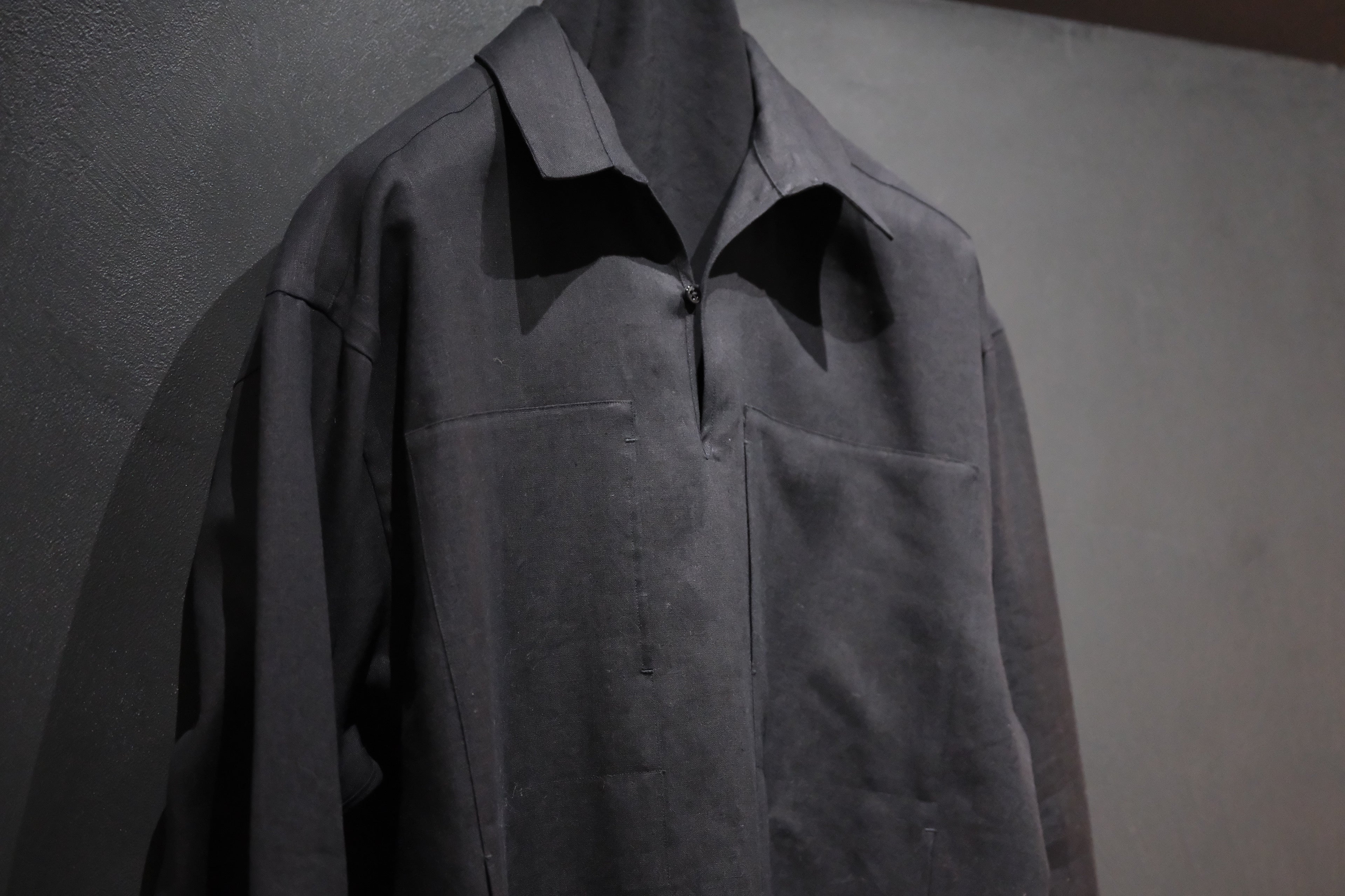 POSTELEGANT/ Linen Gathered Pull-Over Shirt/Black – Lister