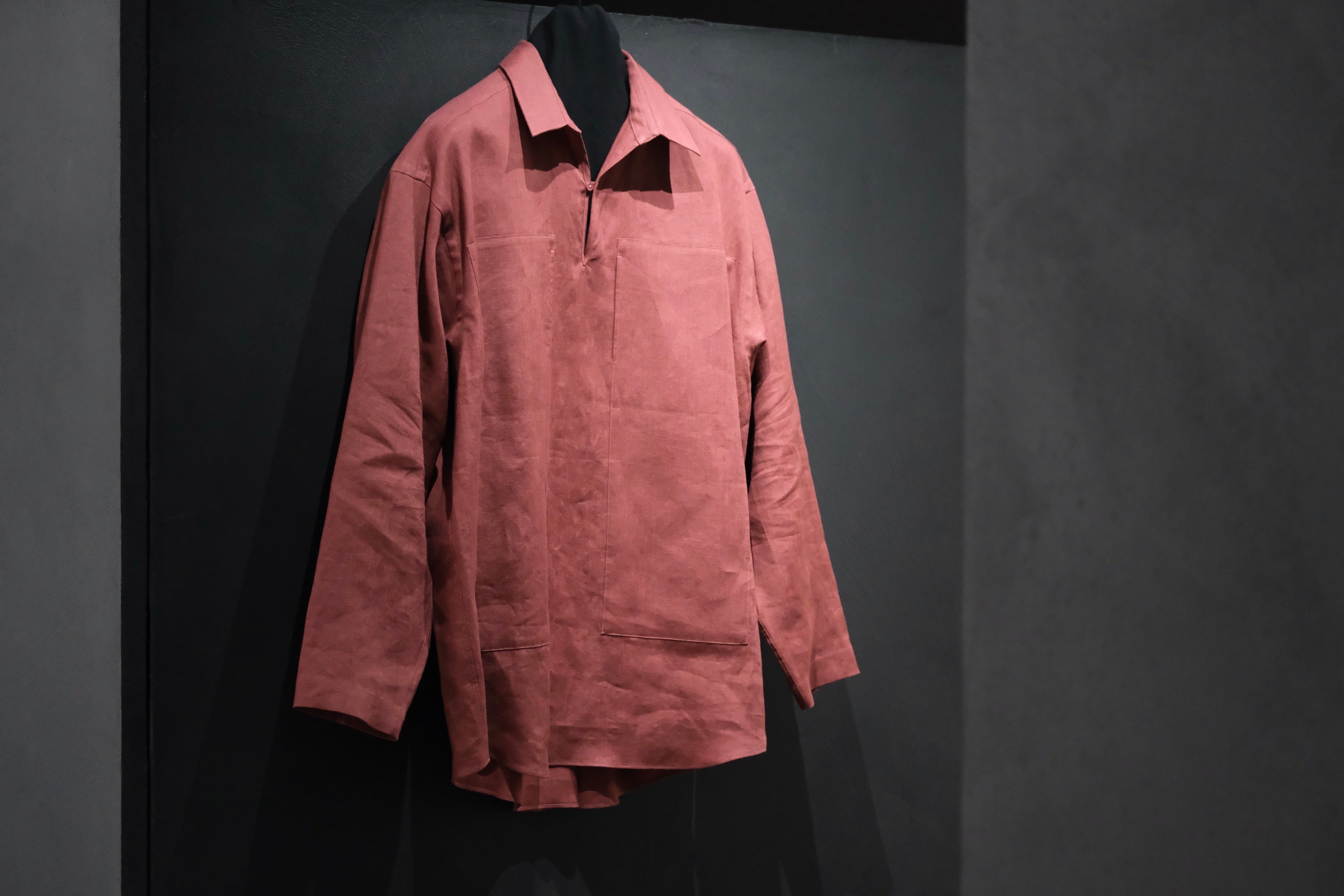 POSTELEGANT/ Linen Gathered Pull-Over Shirt/Dark Red – Lister