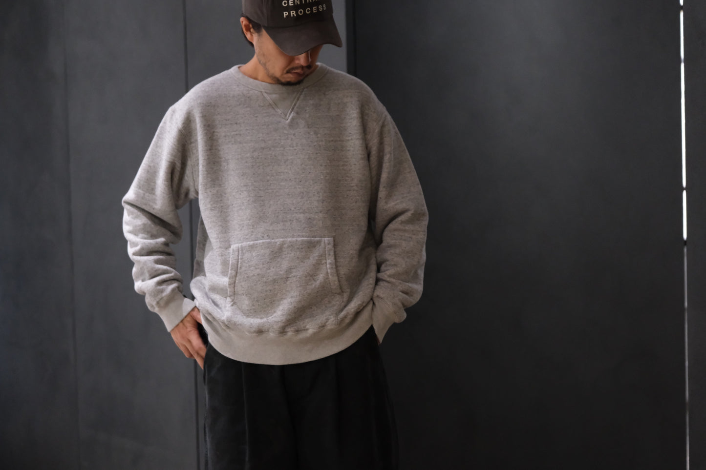 WASEW / UNPARKA SWEAT / GRAY ・ BRICK RED