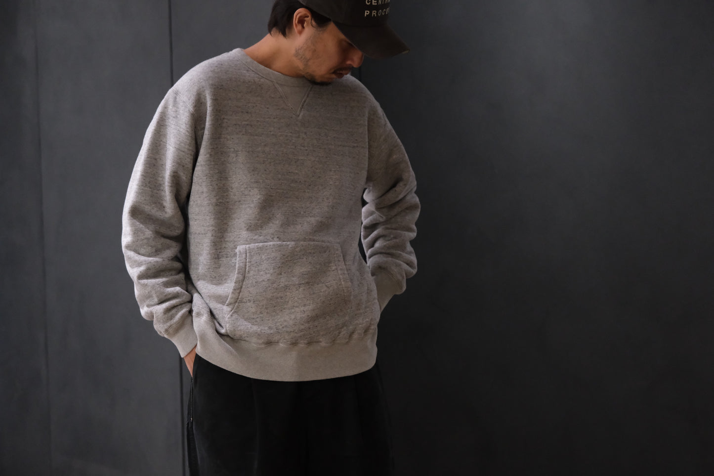 WASEW / UNPARKA SWEAT / GRAY ・ BRICK RED