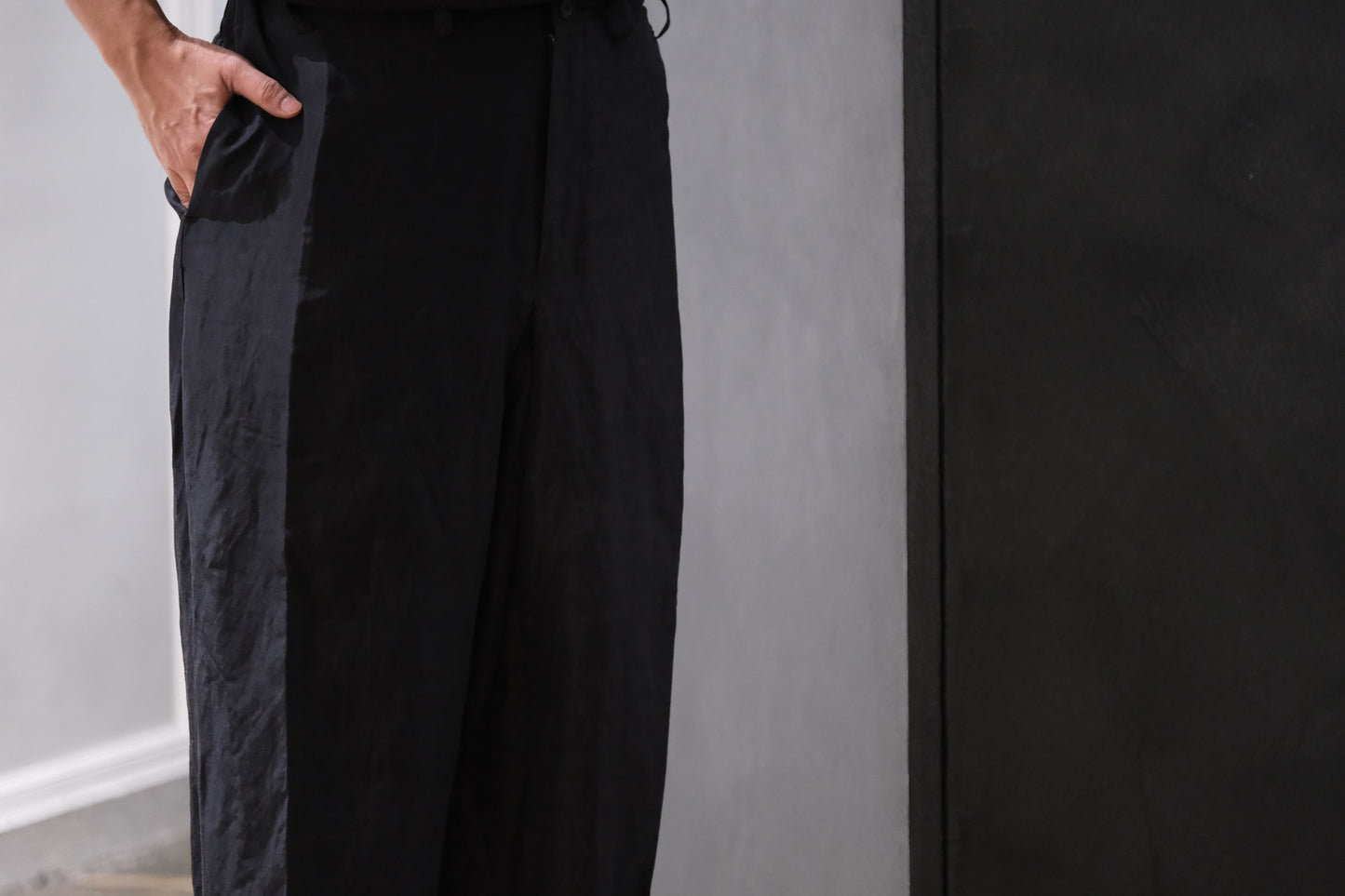 nonnotte/Draping Crotch Box Pleats No Tuck Trousers