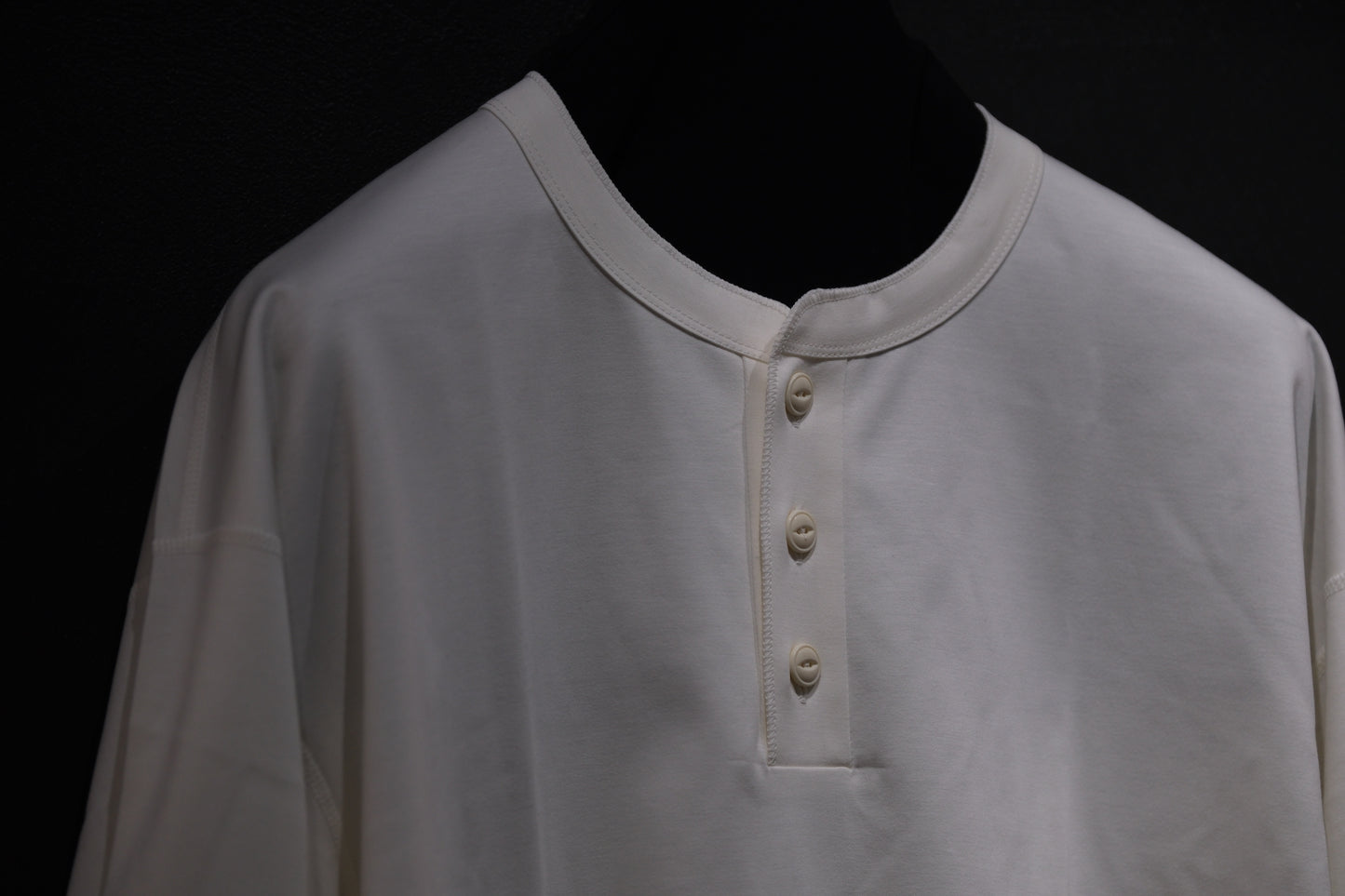 Re:Sarto / COTTON COMPACT JERSEY　3 BUTTON HENLEY OVER TEE　/ WHITE