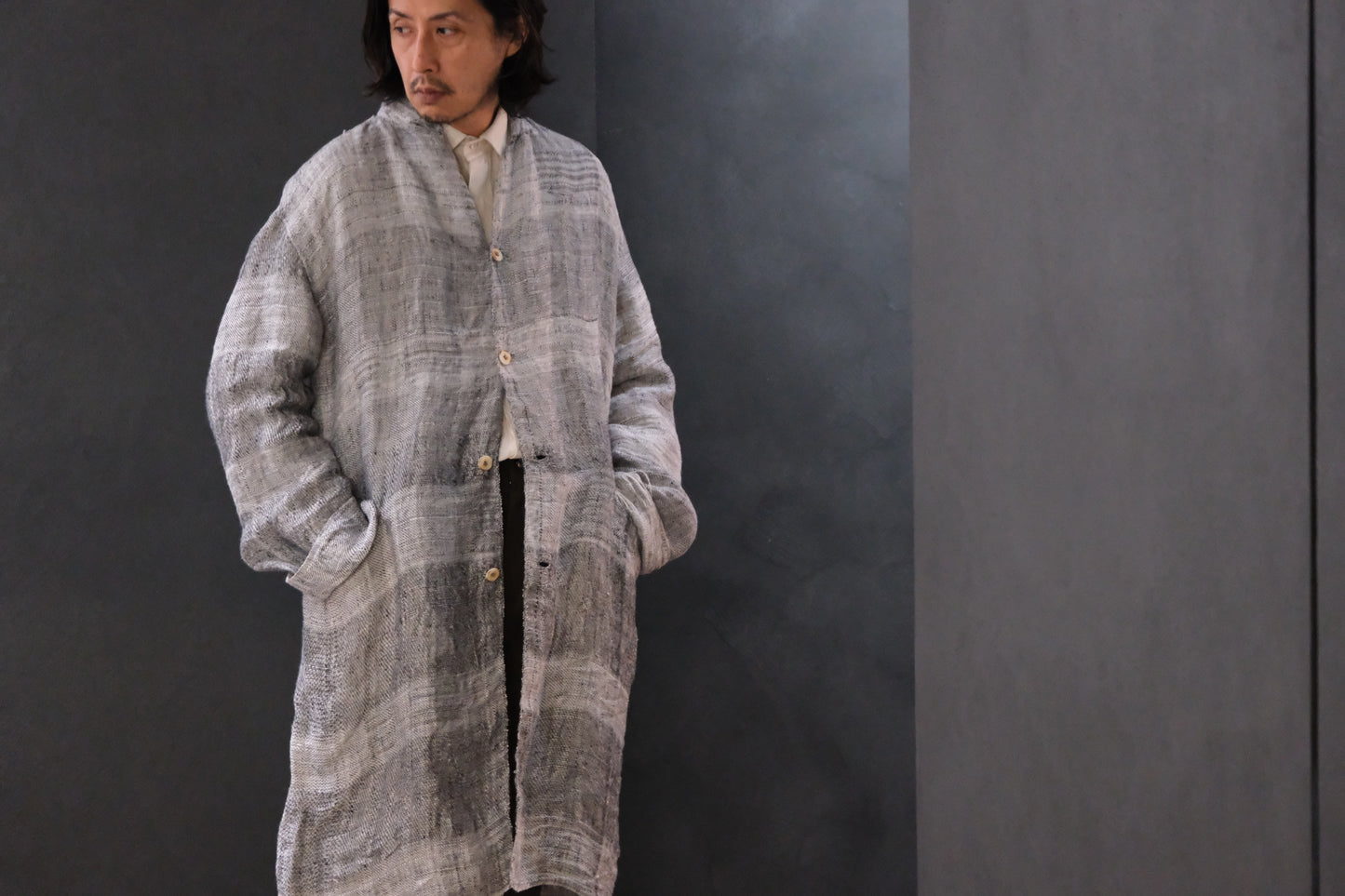 Isabella Stefanelli / (XVI)_Pablo Coat / Fabric 35_E “ On Ecru “ Hand Woven