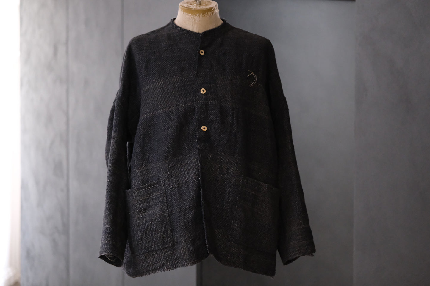 Isabella Stefanelli / (XVI)_Isadora Jacket / Fabric 37_U_BP  Hand Woven
