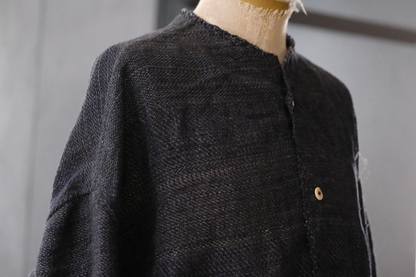 Isabella Stefanelli / (XVI)_Isadora Jacket / Fabric 37_U_BP  Hand Woven