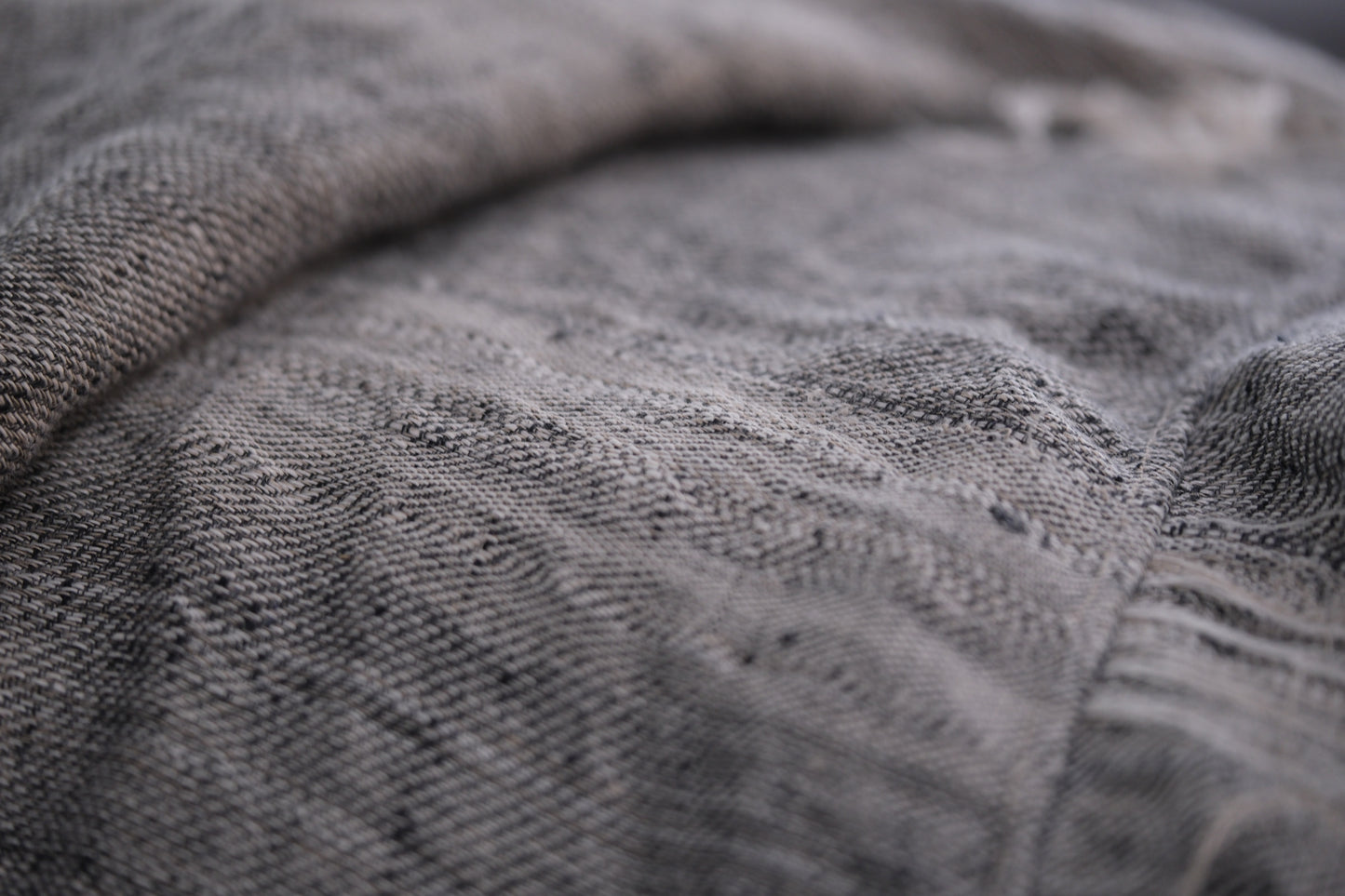 Isabella Stefanelli / (XVI)_Pablo Coat / Fabric 35_E “ On Ecru “ Hand Woven