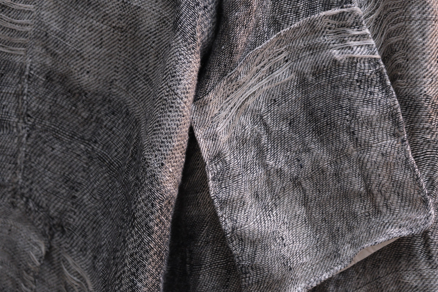 Isabella Stefanelli / (XVI)_Pablo Coat / Fabric 35_E “ On Ecru “ Hand Woven