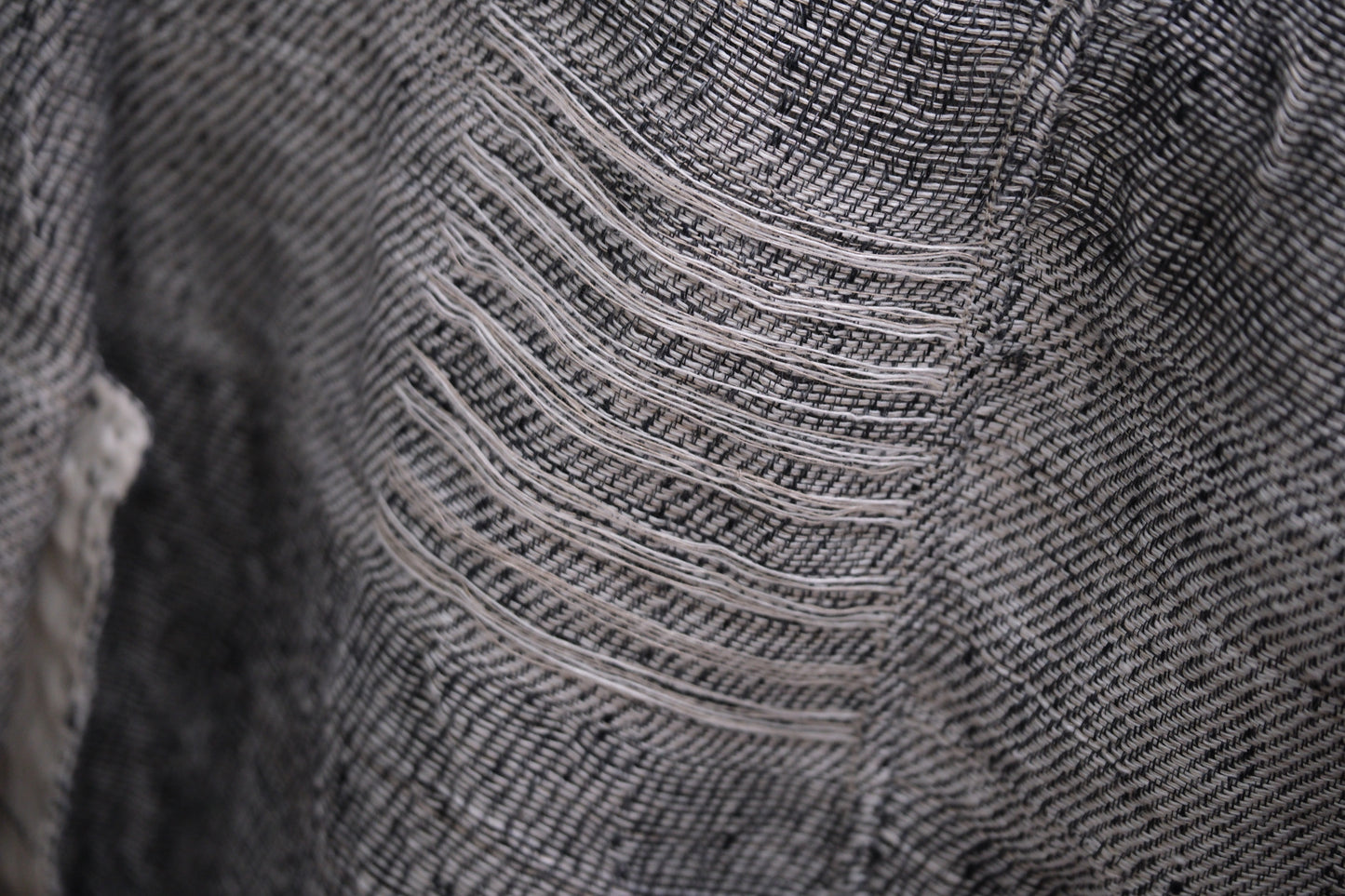 Isabella Stefanelli / (XVI)_Pablo Coat / Fabric 35_E “ On Ecru “ Hand Woven