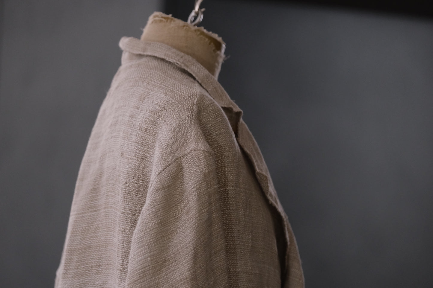 Isabella Stefanelli / (XVI)_James Coat  /  Fabric 34_E “ Lino Tales” Hand Woven