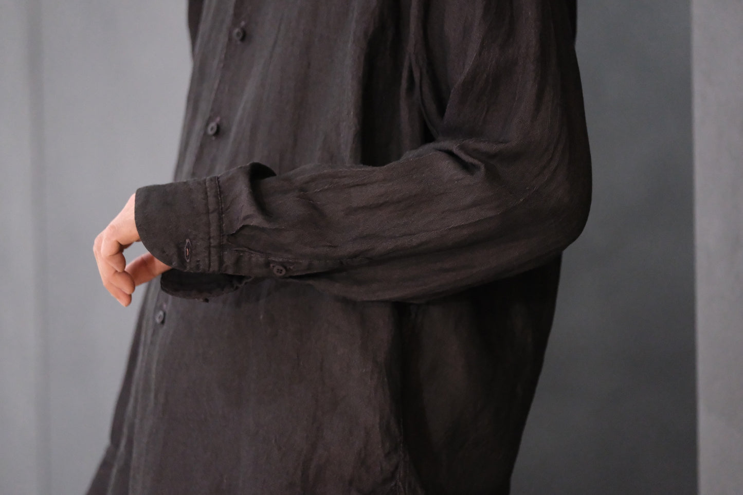 【受注商品】MINIMAL SLOPE / BASIC SHIRT　(Sample Color : Amaranth)