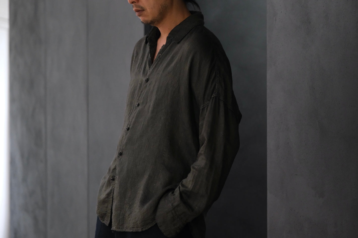 【受注商品】MINIMAL SLOPE / LOOSE SHIRT　(Sample Color : Grene)