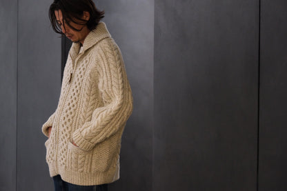 Slopeslow / Jamieson’s Shetland wool/Hand Knitting Cowichan sweater