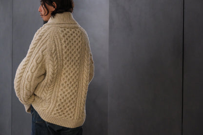 Slopeslow / Jamieson’s Shetland wool/Hand Knitting Cowichan sweater