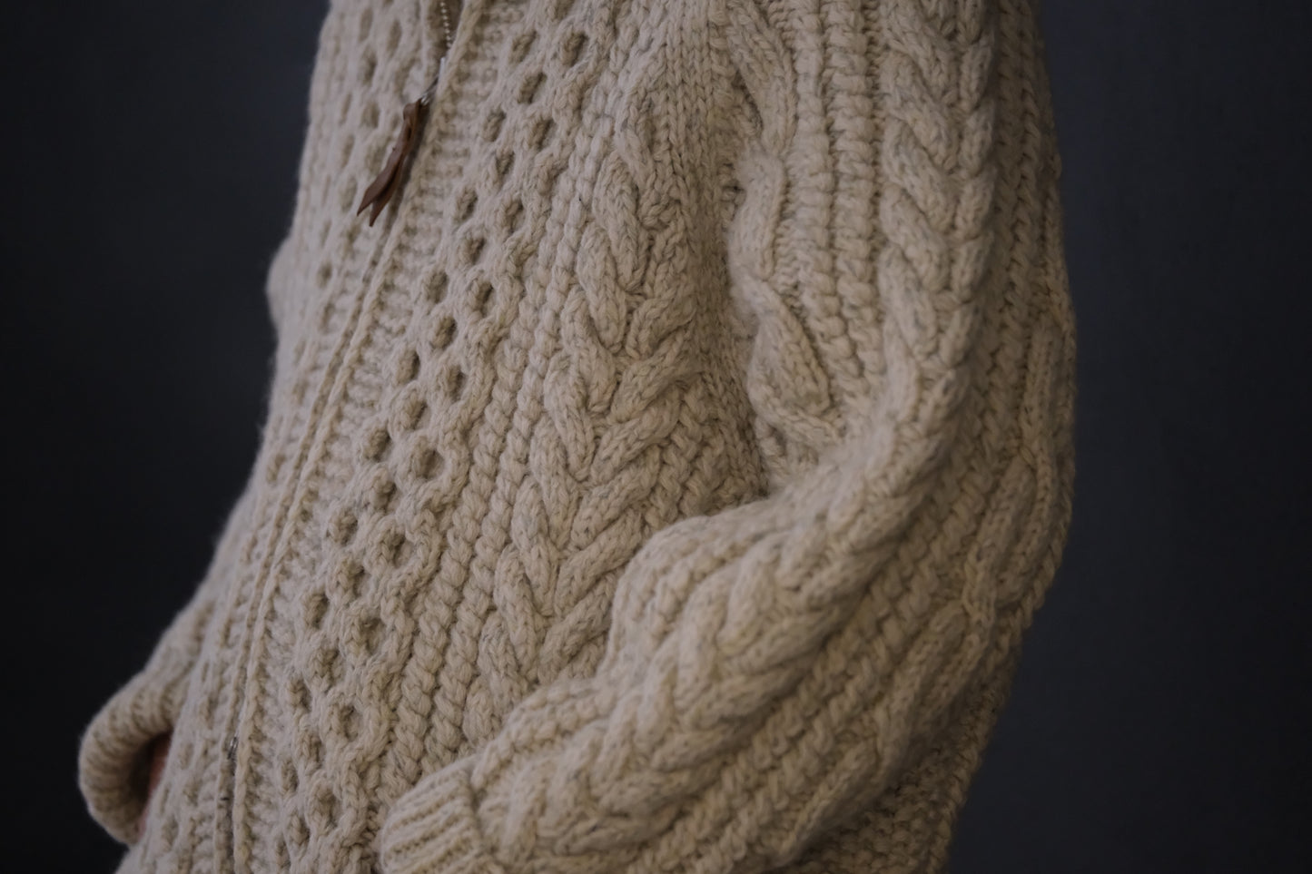 Slopeslow / Jamieson’s Shetland wool/Hand Knitting Cowichan sweater