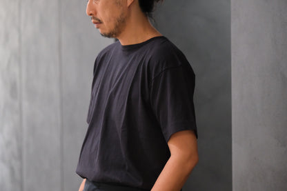 SPECIAL IN ORDINARY / 03 M.M.Boat-Neck Tee / BLACK ULTRAMARINE