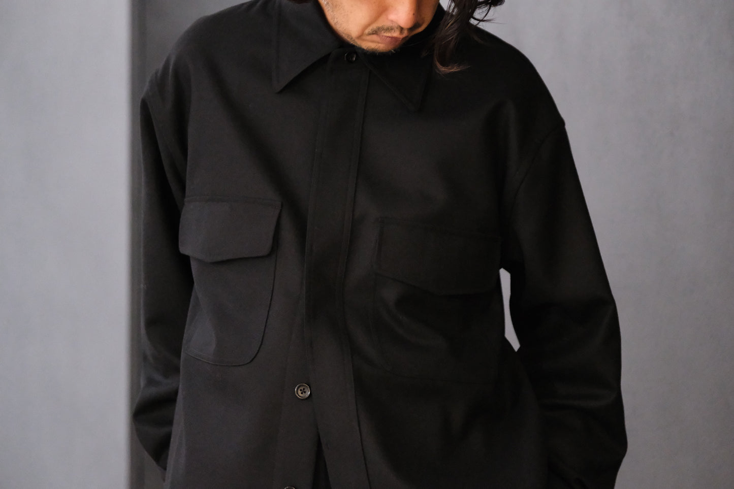 ANTOS/DOUBLE POCKET OVER SHIRT/BLACK