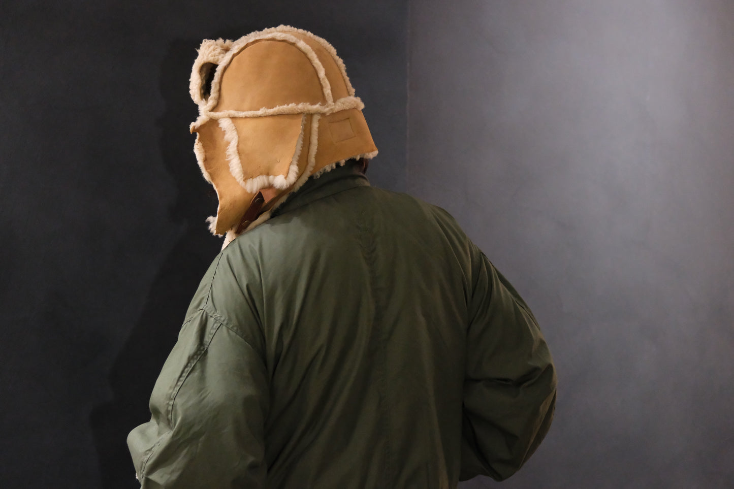 GOOD KARMA DEVELOPMENT /  MOUTON BOMBER CAP “MOORE” / CAMEL