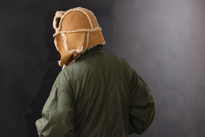 GOOD KARMA DEVELOPMENT /  MOUTON BOMBER CAP “MOORE” / CAMEL