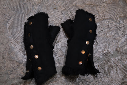 GOOD KARMA DEVELOPMENT /  Reversible  Mouton Gloves "WHIPPLE" / BLACK