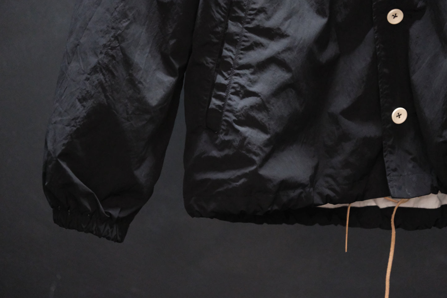 【受注商品】wright. / No-coller coach jacket (Hight density nylon taffeta coating / European vintage linen Sumi ink dye )