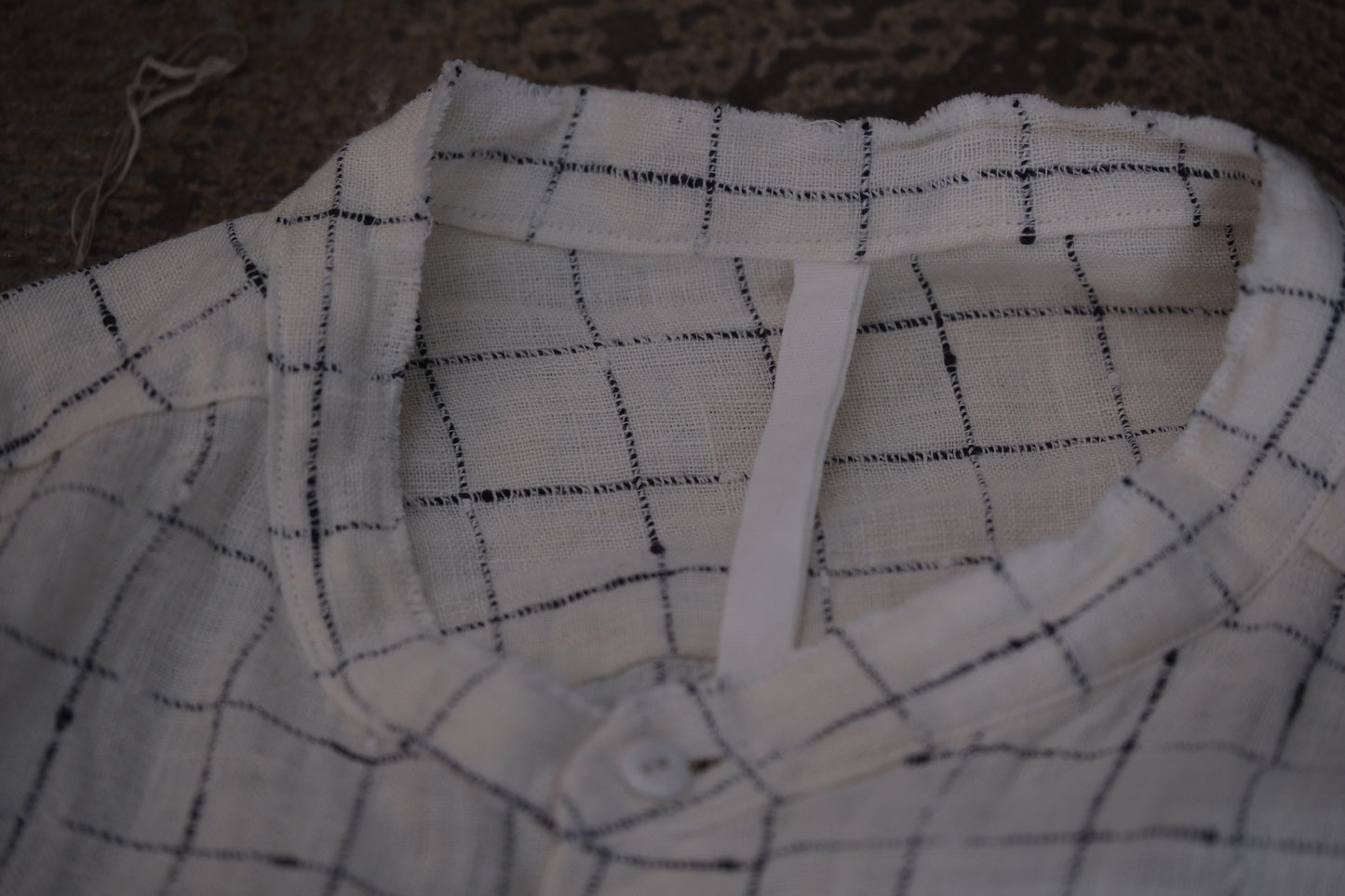 Wright. Oversized stand collar shirt  (LINEN NAVY CHECKED &STRIPE)