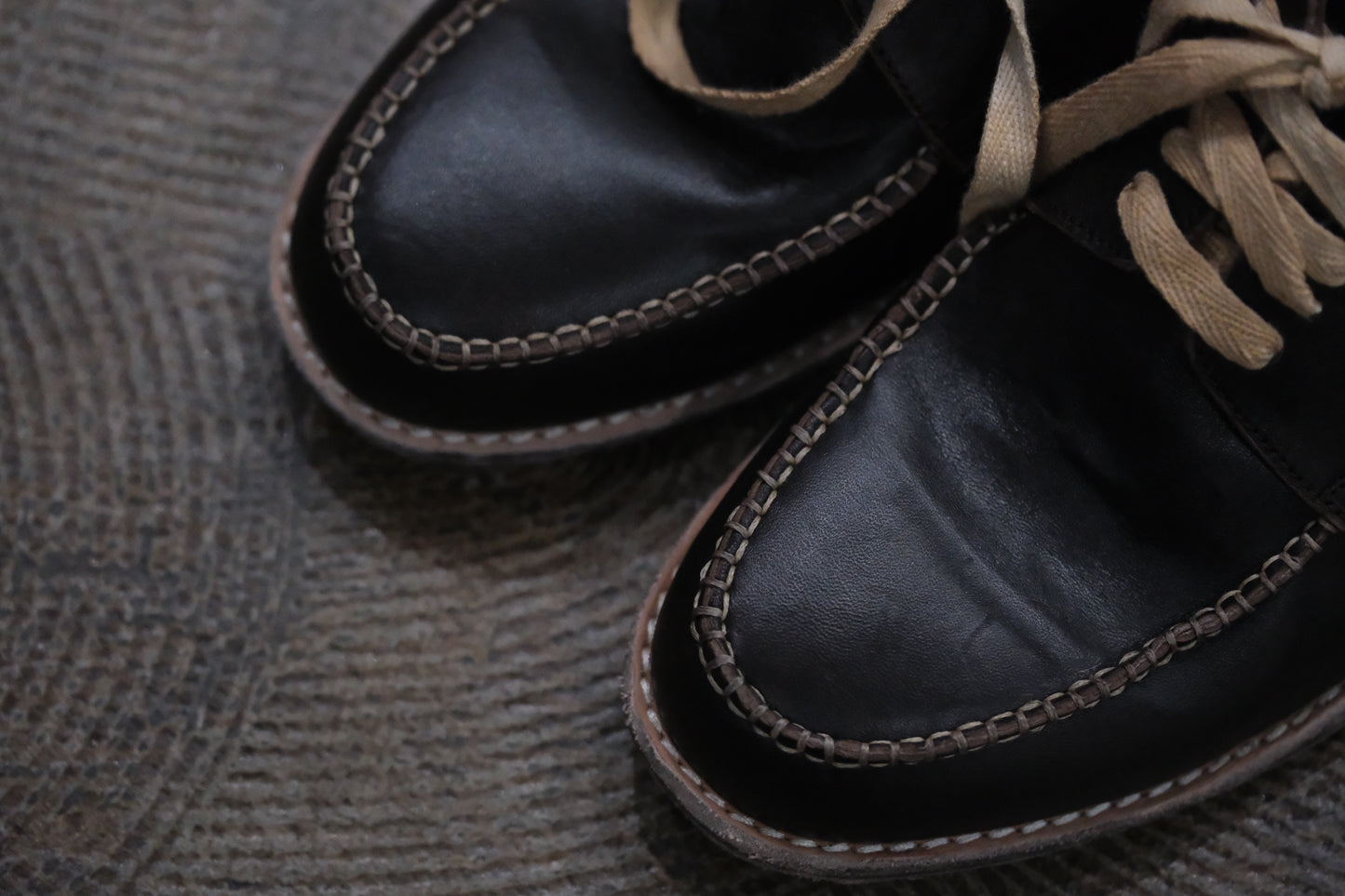 A TENTATIVE ATELIER /  Luciano P.  / WASHED SQUARE-TOE DERBY SHOE