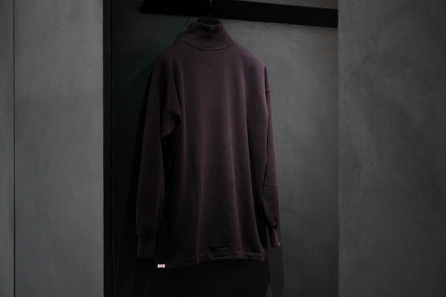 Special In Ordinary / HUN Pile High-Neck Long Sleeve / GRAPHITE (黒鉛）