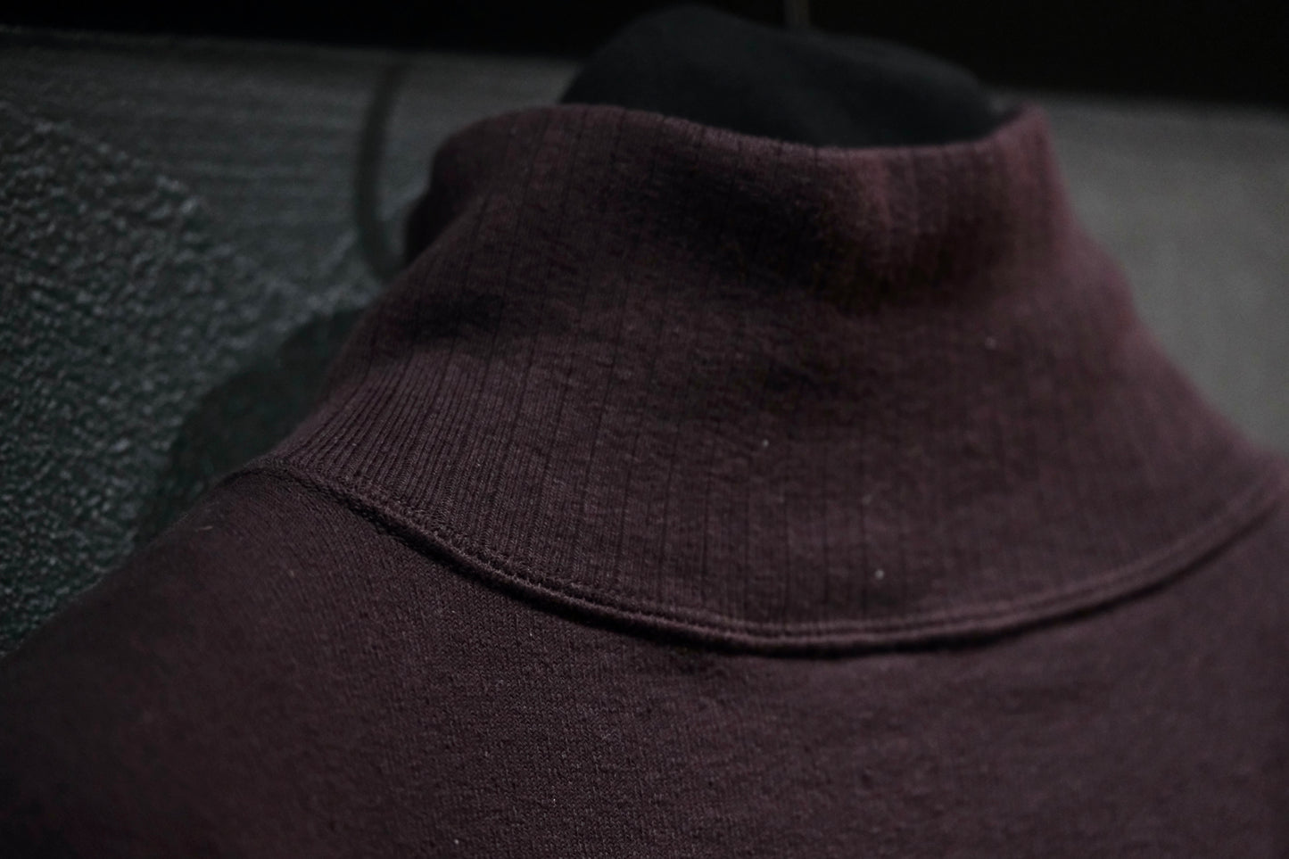 Special In Ordinary / HUN Pile High-Neck Long Sleeve / GRAPHITE (黒鉛）