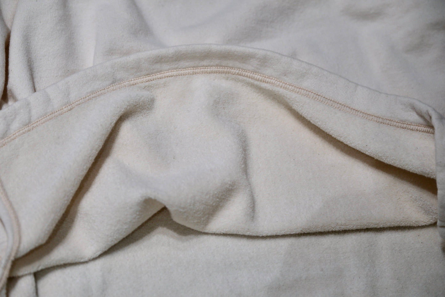 Special In Ordinary / HUN Pile High-Neck Long Sleeve / RAW (生成り）