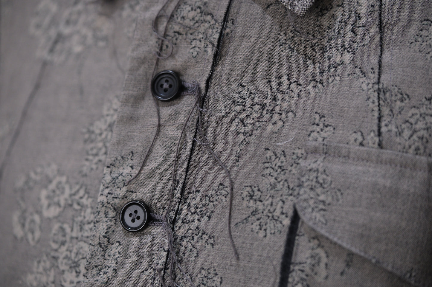 A TENTATIVE ATELIER /  Michael P. / FLOWER SHIRTS  RAW STITCHES WORKER SHIRT