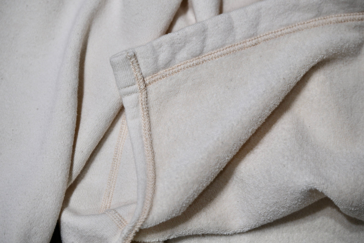 Special In Ordinary / HUN Pile High-Neck Long Sleeve / RAW (生成り）