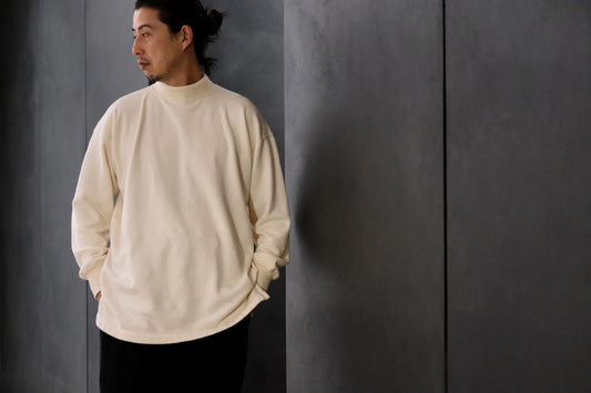 Special In Ordinary / HUN Pile High-Neck Long Sleeve / RAW (生成り）