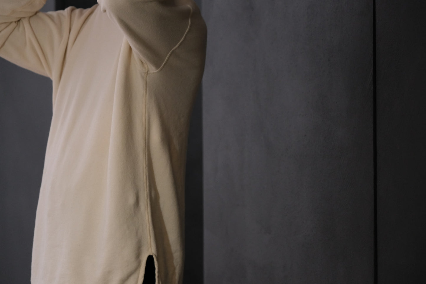 Special In Ordinary / HUN Pile High-Neck Long Sleeve / RAW (生成り）